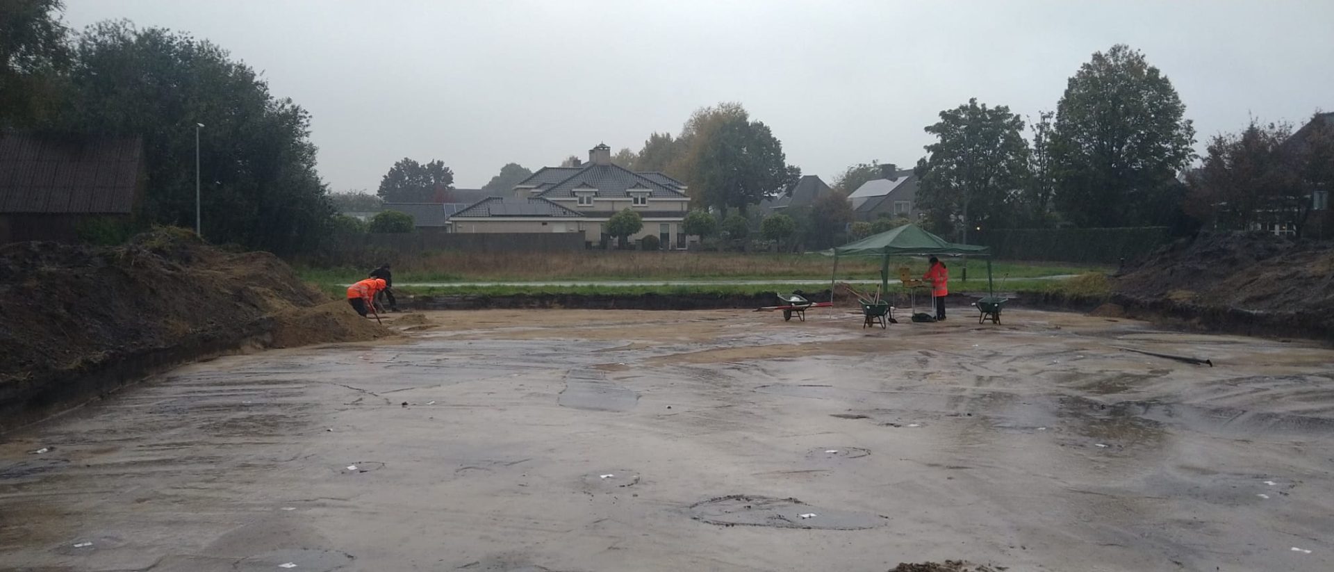 Verhalen van Vestigia - oktober- ellendig graven in de regen